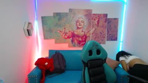 Snapshot of violetta_m_ chatting on February 2026 10:14:02 AM Violeta online show from February 2026 10:14:02 AM