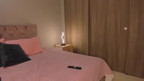 violetta independent model online show from December 2024 11:33:01 AM