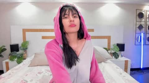 Violettaa online show from June 2026 03:51:02 AM
