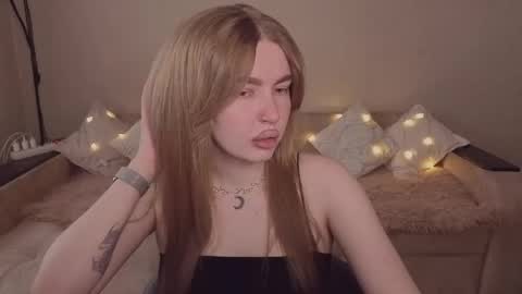 ViolettaOtis online show from April 2026 12:10:01 PM