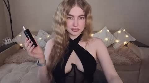 ViolettaOtis online show from May 2026 01:38:01 PM