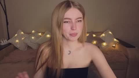 ViolettaOtis online show from May 2026 04:48:02 PM