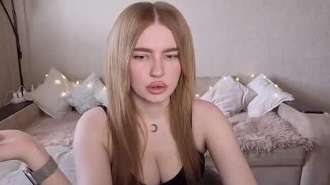 ViolettaOtis online show from May 2026 09:18:02 AM