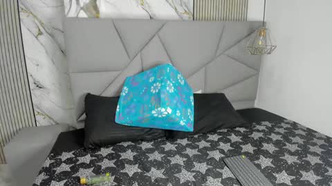 violettaruizz online show from April 2026 07:00:02 PM