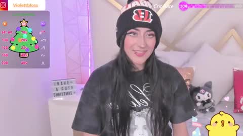 Violeta  online show from December 2024 10:42:02 PM