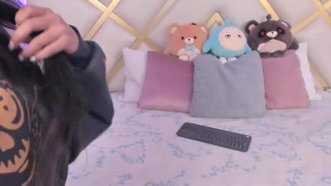 Violeta  online show from January 2025 12:36:01 AM