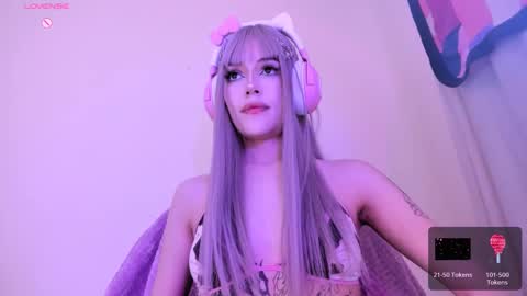 Snapshot of violettbones chatting on December 2024 02:32:01 AM Violett online show from December 2024 02:32:01 AM