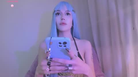 Snapshot of violettbones chatting on March 2025 04:27:02 AM Violett online show from March 2025 04:27:02 AM