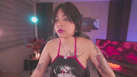 JULIE UWU online show from November 2025 07:13:01 PM