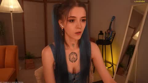 Snapshot of violettessa chatting on October 2025 11:54:02 AM violettessa online show from October 2025 11:54:02 AM