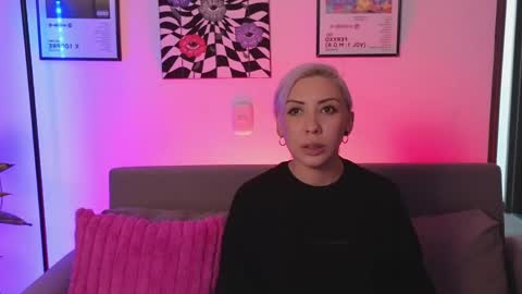 Violet online show from May 2026 02:31:01 AM