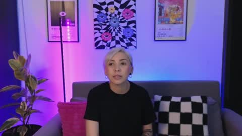 Violet online show from May 2026 01:11:02 AM