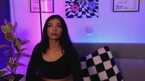 Violet online show from May 2026 01:56:02 AM