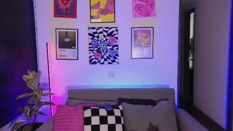 Violet online show from June 2026 01:54:02 AM