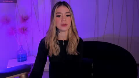 Violett  online show from January 2026 11:35:01 AM