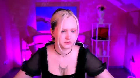 Violett online show from June 2026 06:15:02 AM