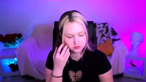 Violett online show from July 2026 04:20:01 AM