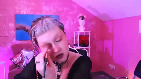 Violett online show from July 2026 06:38:02 AM