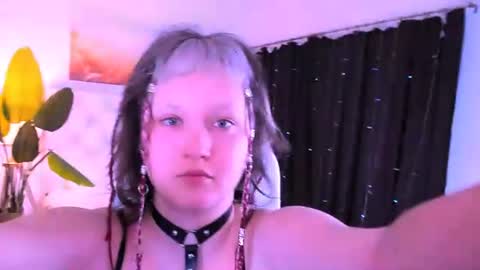 Violett online show from July 2026 06:32:02 AM