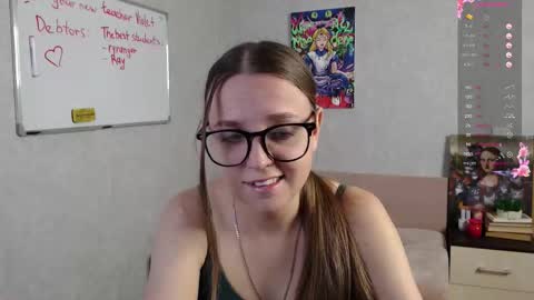 Violet online show from October 2025 05:59:01 PM