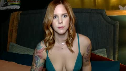 Violet online show from December 2024 01:37:02 AM