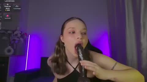 Violla online show from June 2026 12:22:01 PM