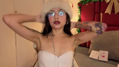 Snapshot of viollettaa_ chatting on January 2026 05:40:01 PM Violetta online show from January 2026 05:40:01 PM