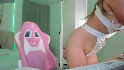 Chloe online show from June 2026 03:00:01 AM