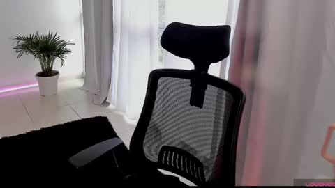 Snapshot of virtual111_ chatting on December 2025 05:43:02 PM Lu online show from December 2025 05:43:02 PM