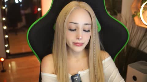 Snapshot of virtualexis chatting on November 2025 10:47:02 PM virtualexis online show from November 2025 10:47:02 PM