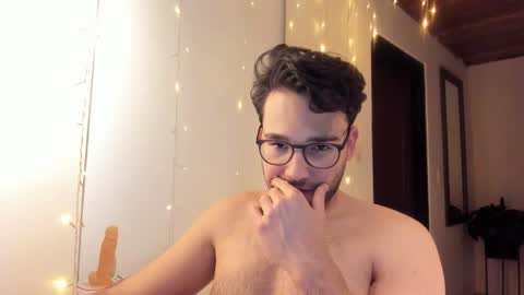 Vito Ferrer online show from December 2025 02:17:01 AM