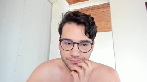 Vito Ferrer online show from January 2026 01:04:01 PM