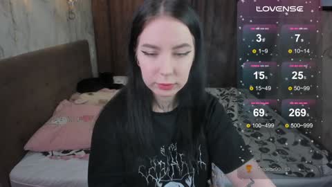 Snapshot of vivi__squirrel chatting on February 2025 06:49:02 PM Vivi online show from February 2025 06:49:02 PM