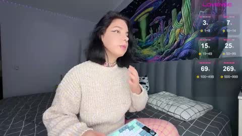 Snapshot of vivi__squirrel chatting on September 2025 06:06:02 AM Vivi online show from September 2025 06:06:02 AM