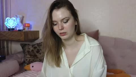 vivian_alison online show from April 2026 07:58:01 PM