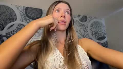 Vivian Evans online show from July 2026 03:23:01 AM