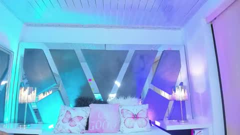 Snapshot of vivian_monroe chatting on September 2025 01:27:01 PM Vivian Monroe online show from September 2025 01:27:01 PM