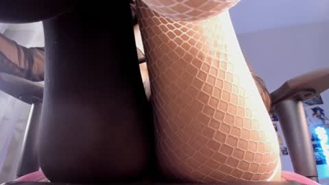 Snapshot of vivian_qwerty chatting on December 2024 07:25:01 AM vivian_qwerty online show from December 2024 07:25:01 AM