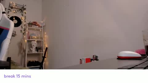 Snapshot of vivian_qwerty chatting on December 2024 07:14:01 AM vivian_qwerty online show from December 2024 07:14:01 AM