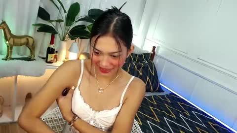 Vivian online show from March 2025 07:06:02 PM