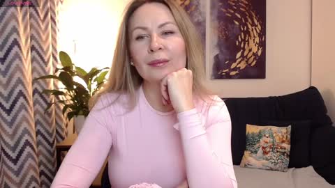 Snapshot of vivian_soul chatting on December 2024 05:11:02 PM Vivian online show from December 2024 05:11:02 PM