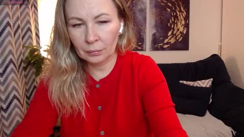 Snapshot of vivian_soul chatting on October 2025 06:13:02 PM Vivian online show from October 2025 06:13:02 PM