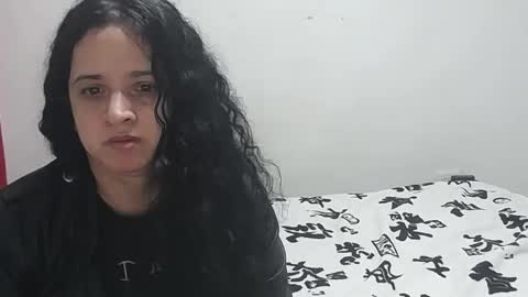 Snapshot of vivian_walt_ chatting on December 2024 05:48:01 AM melissa online show from December 2024 05:48:01 AM