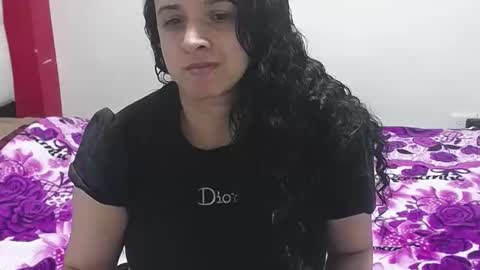 Snapshot of vivian_walt_ chatting on January 2025 07:38:01 AM melissa online show from January 2025 07:38:01 AM