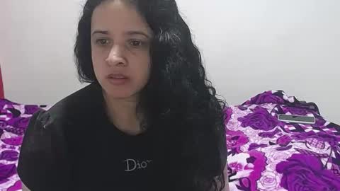 Snapshot of vivian_walt_ chatting on January 2025 07:42:01 AM melissa online show from January 2025 07:42:01 AM