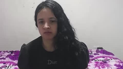 Snapshot of vivian_walt_ chatting on January 2025 10:23:02 AM melissa online show from January 2025 10:23:02 AM