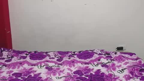 Snapshot of vivian_walt_ chatting on February 2025 02:48:02 PM melissa online show from February 2025 02:48:02 PM