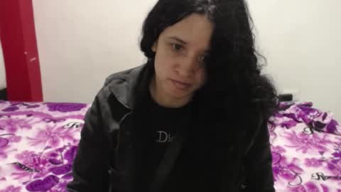 Snapshot of vivian_walt_ chatting on March 2025 03:56:01 AM melissa online show from March 2025 03:56:01 AM