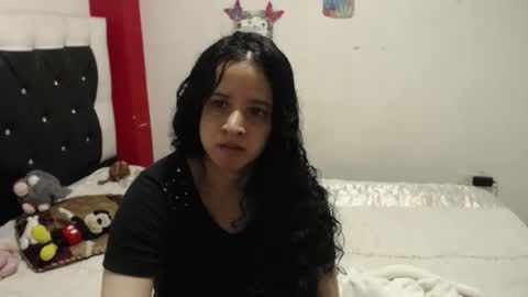 Snapshot of vivian_walt_ chatting on September 2025 02:00:01 PM melissa online show from September 2025 02:00:01 PM