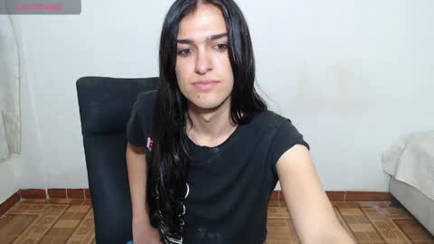 Snapshot of vivianalatin chatting on June 2026 12:08:02 PM instagram Viviana73215 online show from June 2026 12:08:02 PM